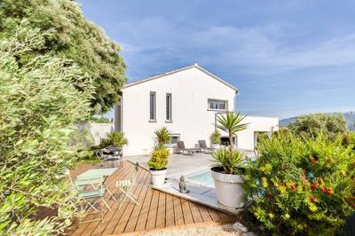 Maison - 160 m² - 4 pièces