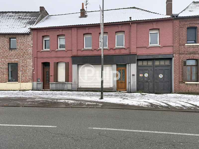 Maison - 241 m² - 12 pièces