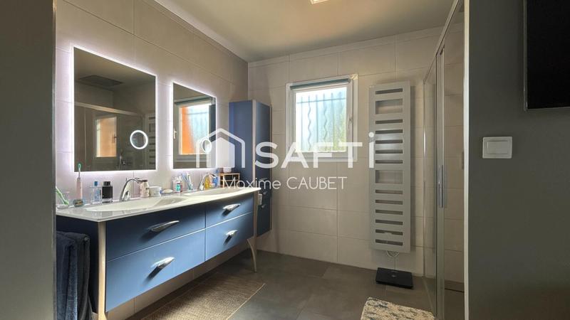 Maison - 260 m² - 8 pièces