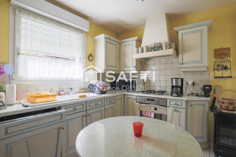 Maison - 95 m² - 5 pièces