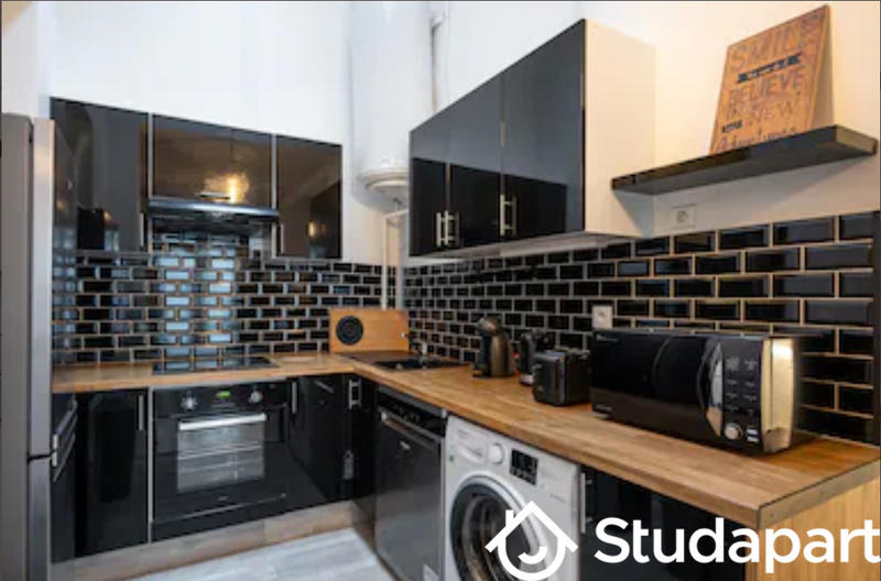 Chambre - 9 m² - 1 pièce