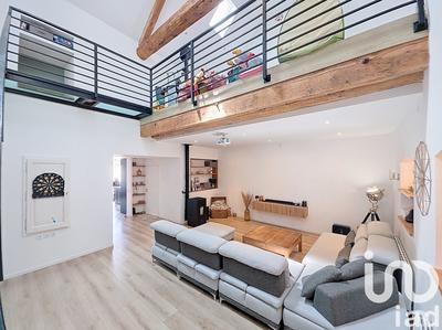 Maison - 212 m² - 7 pièces