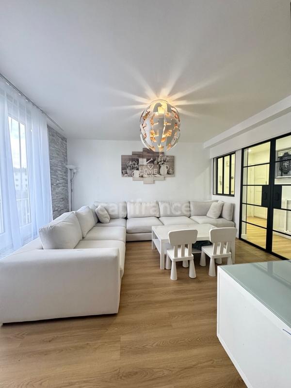 Appartement - 67 m² - 4 pièces