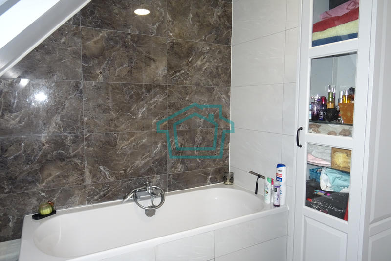 Maison - 122 m² - 6 pièces