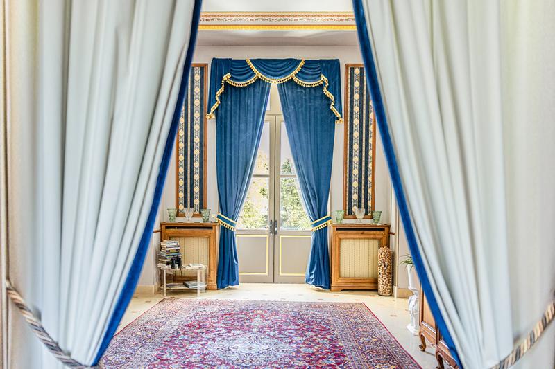 Propriété - 1 125 m² - 25 pièces