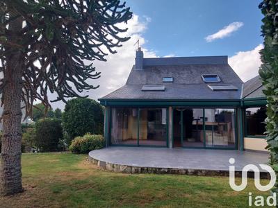 Maison - 169 m² - 9 pièces