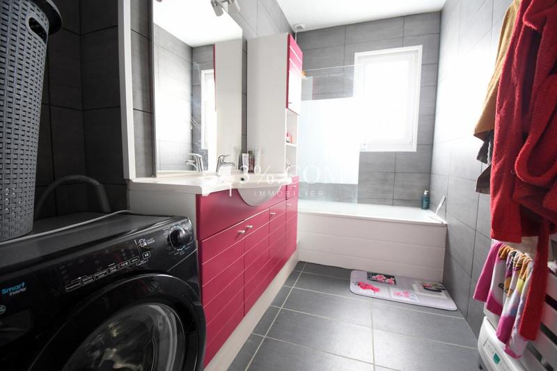 Pavillon - 94 m² - 5 pièces