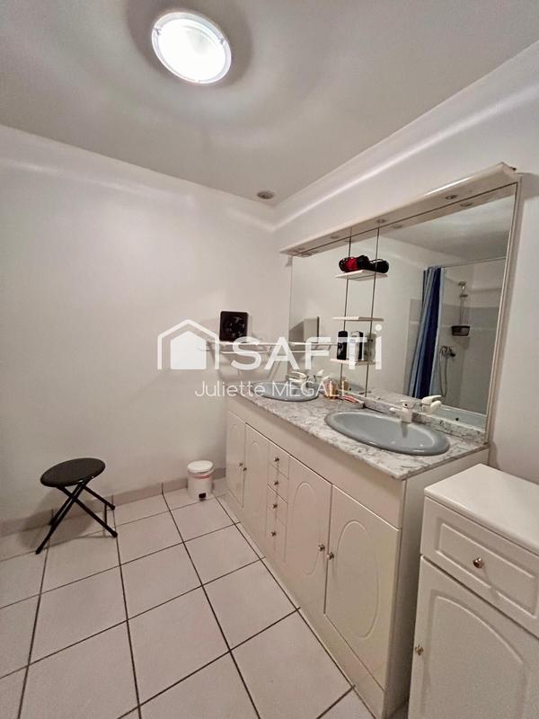 Maison - 450 m² - 16 pièces