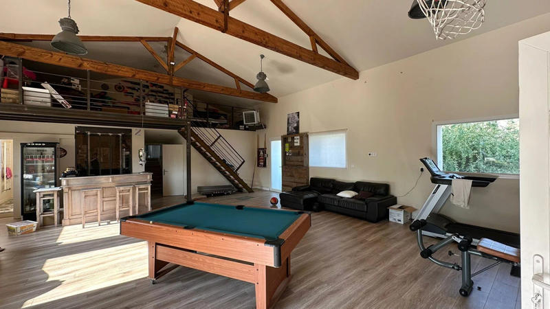 Maison - 307 m² - 10 pièces