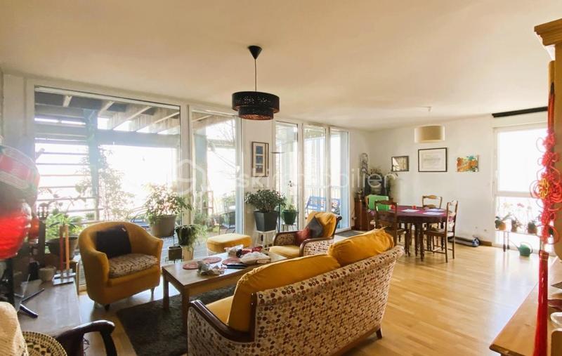 Appartement - 104 m² - 4 pièces