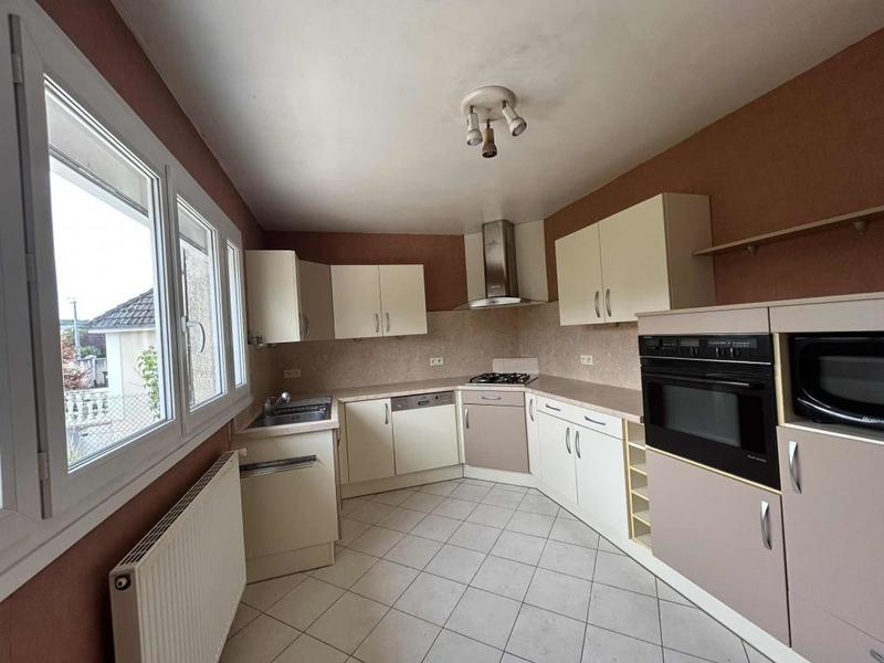 Maison - 90 m² - 4 pièces