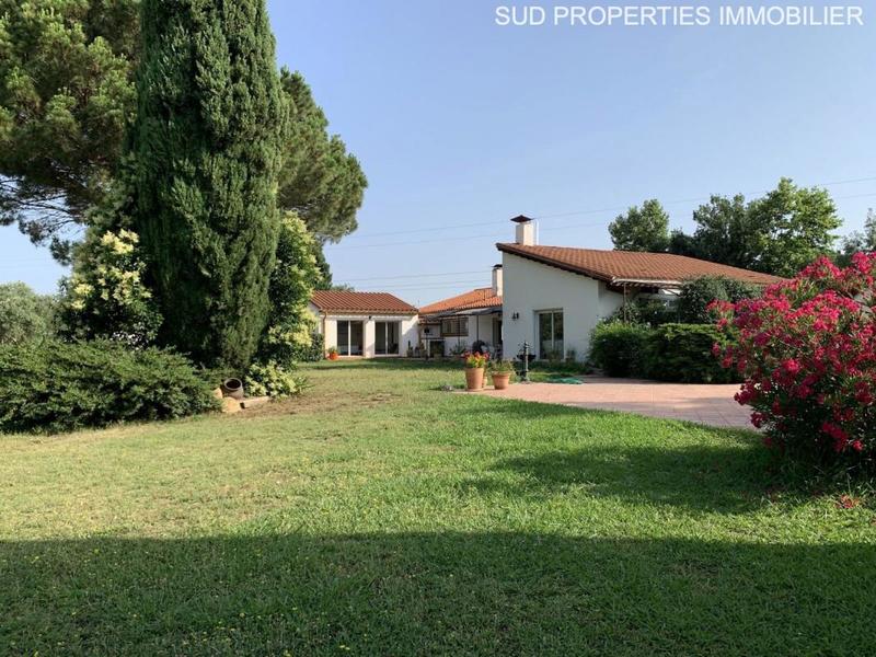 Propriété - 214 m² - 8 pièces