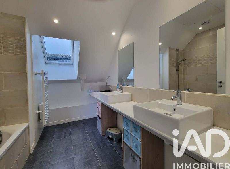 Maison - 167 m² - 6 pièces