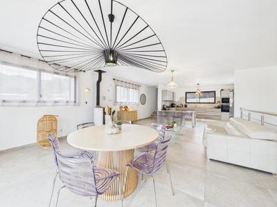 Maison - 133 m² - 5 pièces