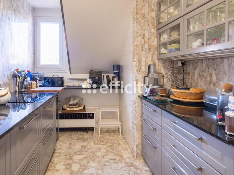 Pavillon - 311 m² - 8 pièces