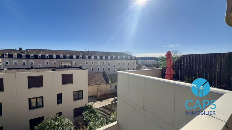 Appartement - 90 m² - 4 pièces