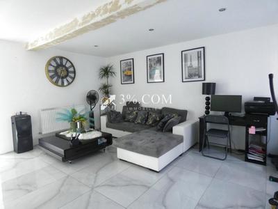 Maison - 98 m² - 4 pièces