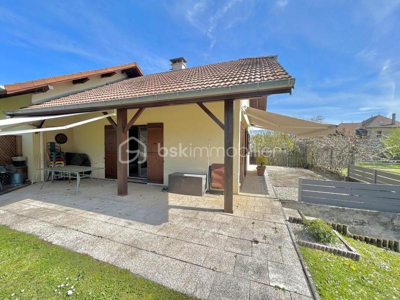 Maison traditionnelle - 140 m² - 6 pièces