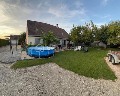 Maison traditionnelle - 166 m² - 8 pièces