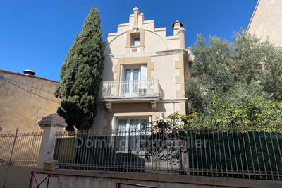 Propriété - 270 m²