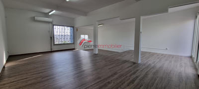 Local commercial - 82 m²