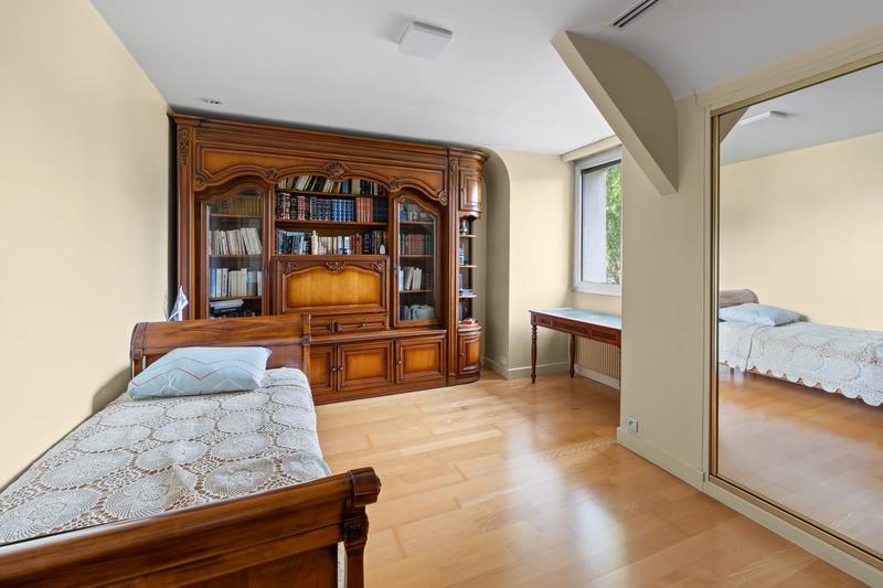 Villa - 286 m² - 8 pièces