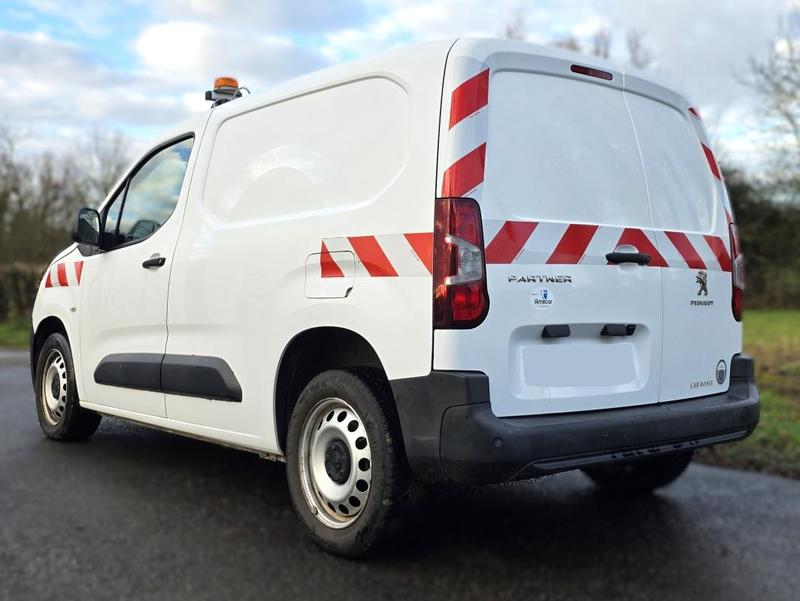 Peugeot Partner 1° Main 1.5 b Hdi 100cv Premium 1000kg 3 Places