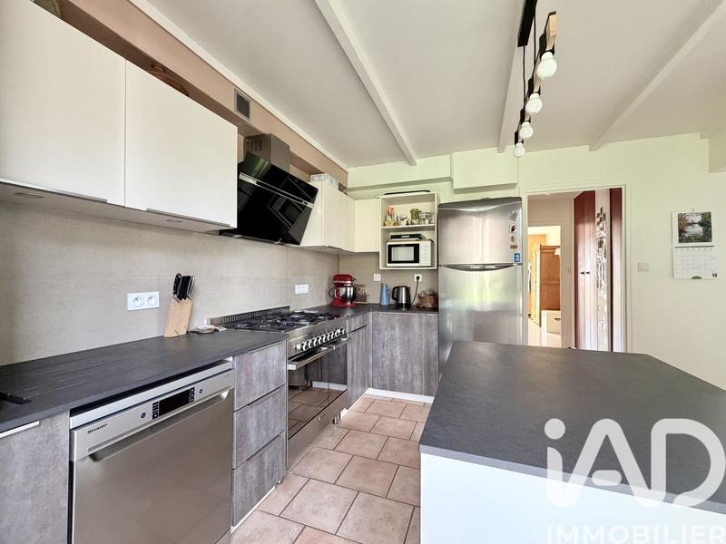 Maison - 200 m² - 6 pièces