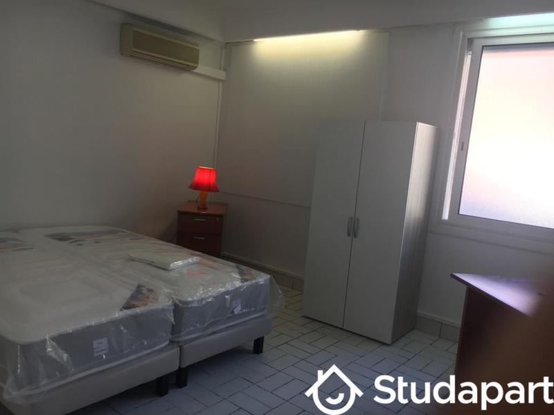 Chambre - 14 m² - 1 pièce