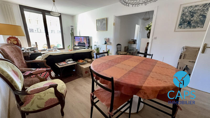 Appartement - 90 m² - 4 pièces