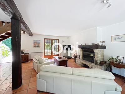 Maison - 160 m² - 5 pièces