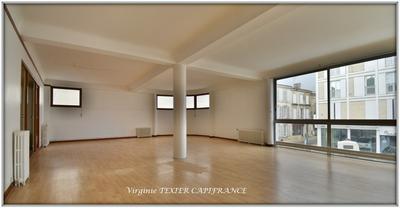 Immeuble - 437 m² - 11 pièces