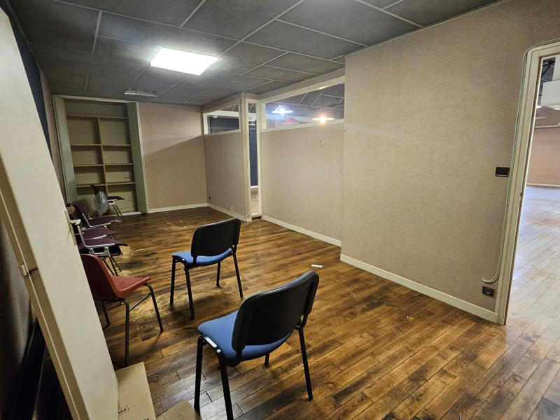 Local commercial - 318 m²