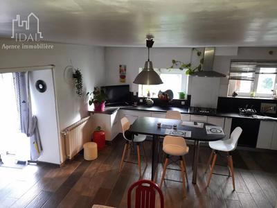 Maison - 223 m² - 10 pièces