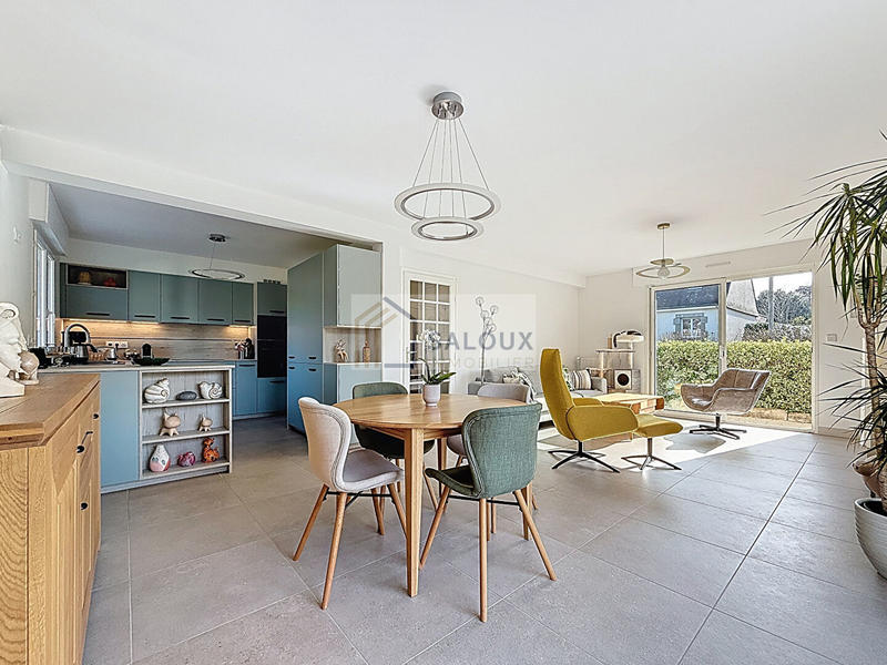 Maison - 125 m² - 5 pièces