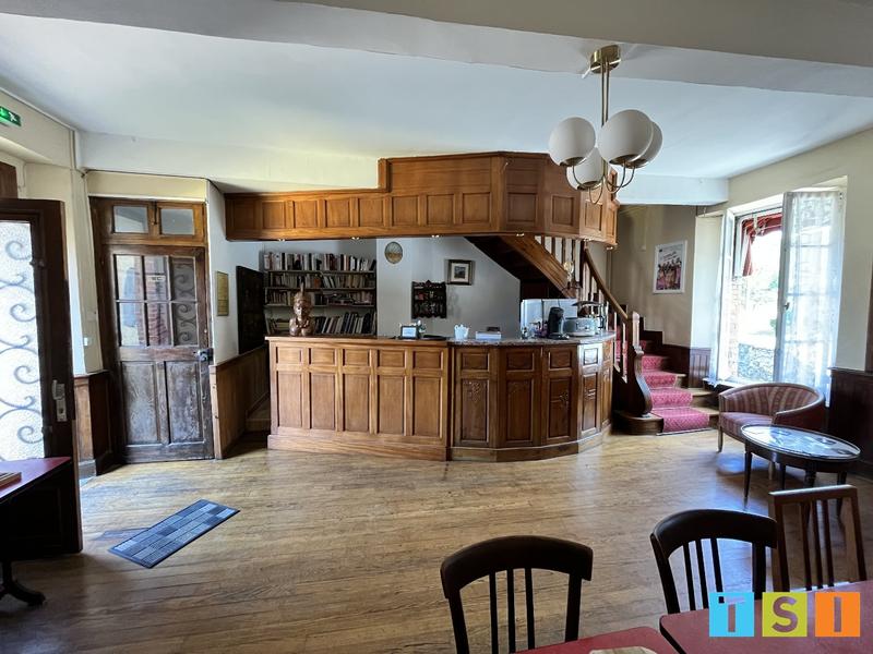 Maison - 450 m² - 21 pièces