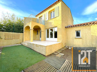 Maison traditionnelle - 83 m² - 4 pièces