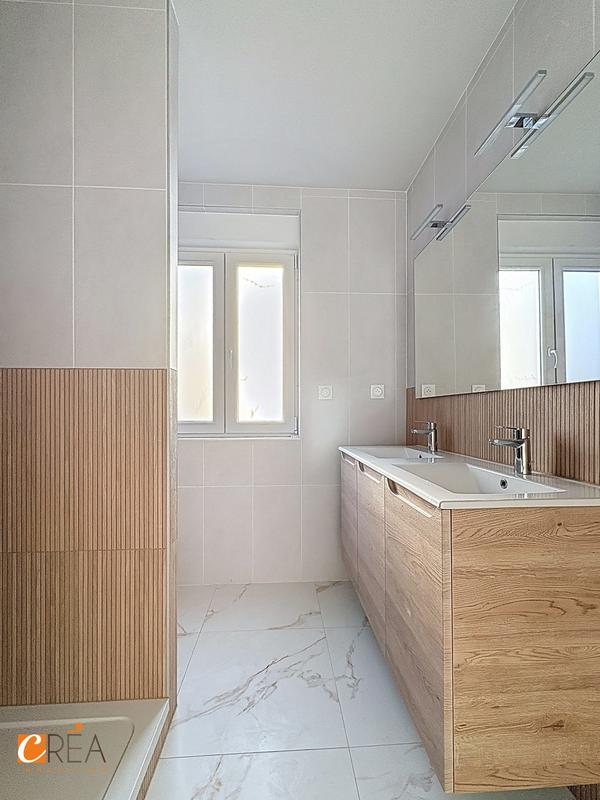 Appartement - 101 m² - 5 pièces