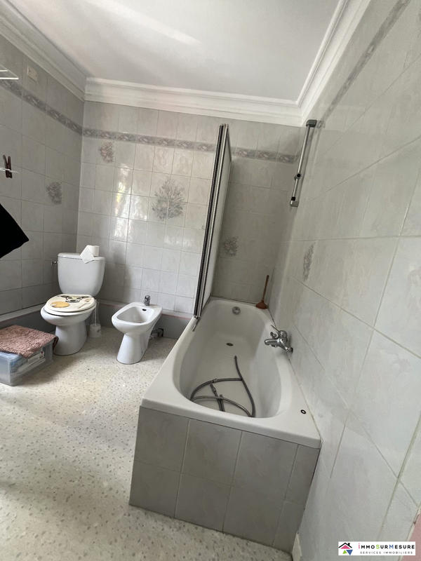 Maison - 130 m² - 9 pièces