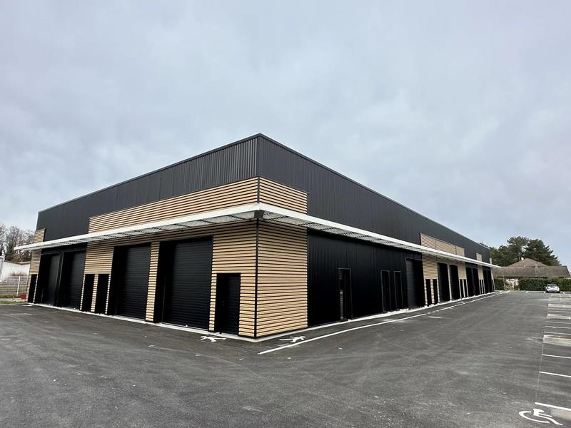 Local d'activités - 177 m²