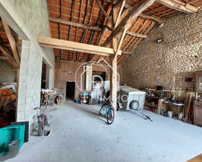 Propriété - 158 m² - 5 pièces