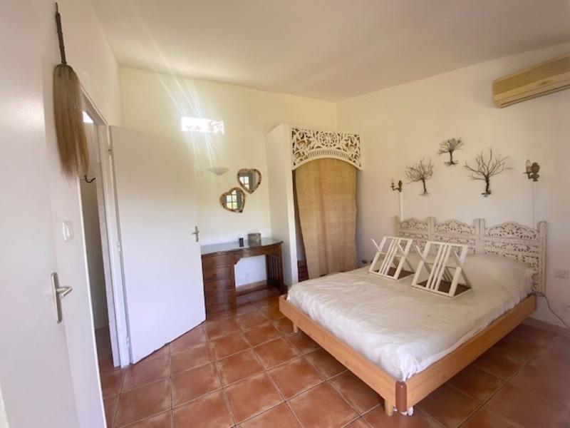 Maison - 220 m² - 9 pièces