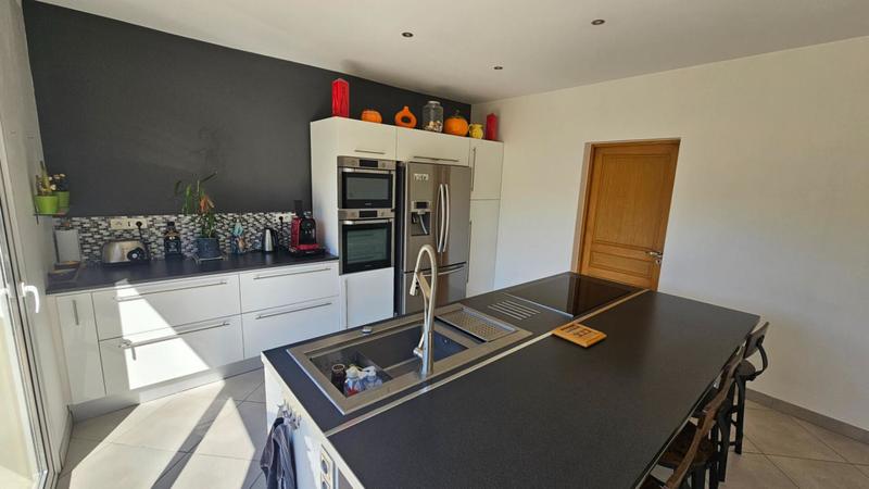 Villa - 140 m² - 5 pièces