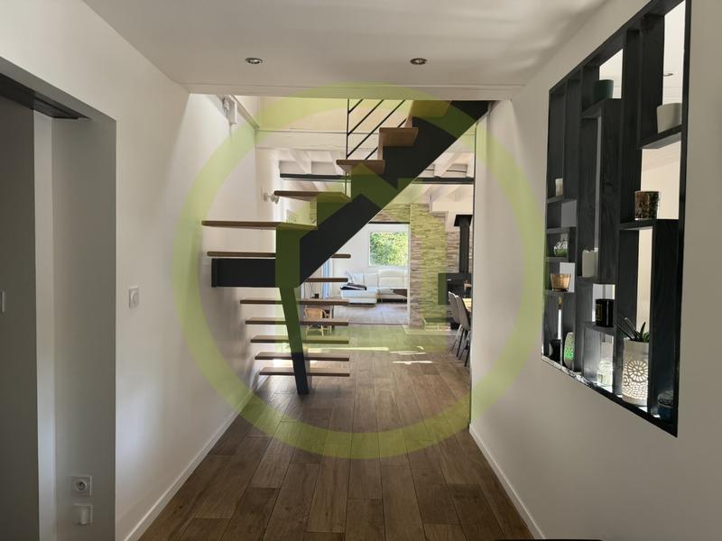 Propriété - 143 m² - 6 pièces