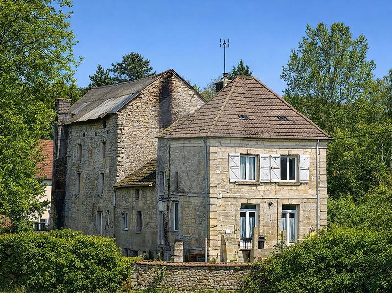 Moulin - 200 m² - 6 pièces