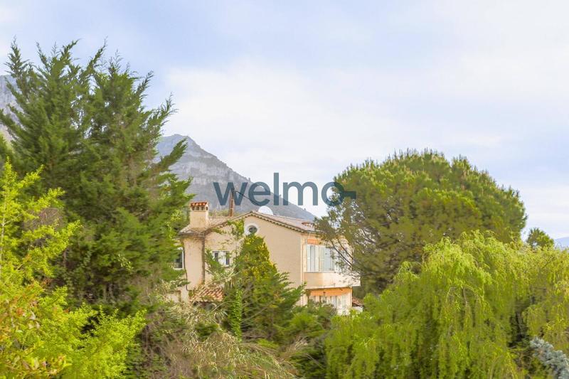 Appartement - 103 m² - 4 pièces