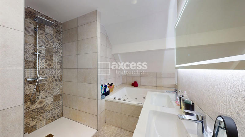 Maison - 145 m² - 6 pièces