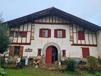 Immeuble - 271 m² - 9 pièces