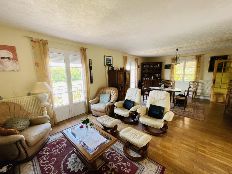 Maison - 193 m² - 6 pièces