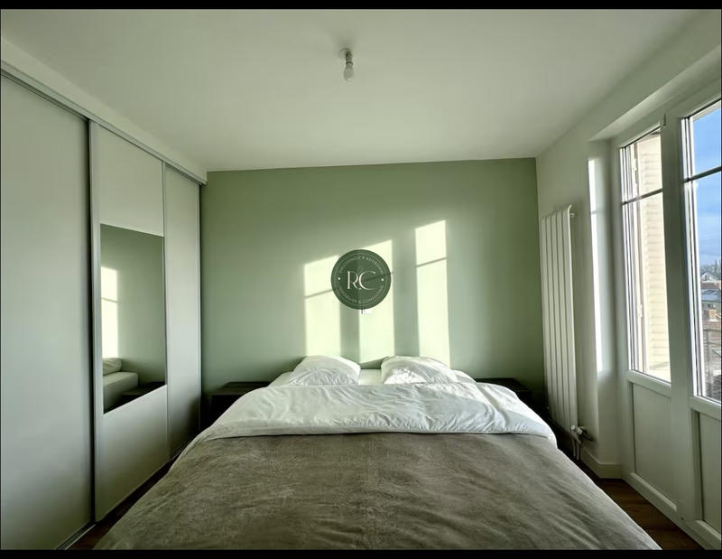 Appartement - 84 m² - 5 pièces